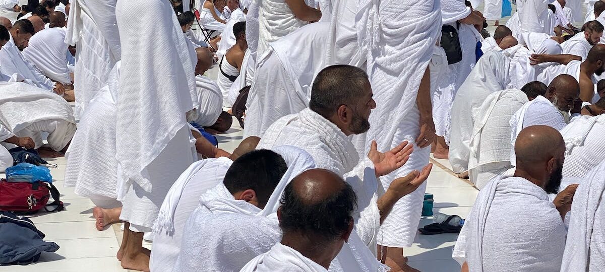 muslims are performing hajj and umrah in ihram