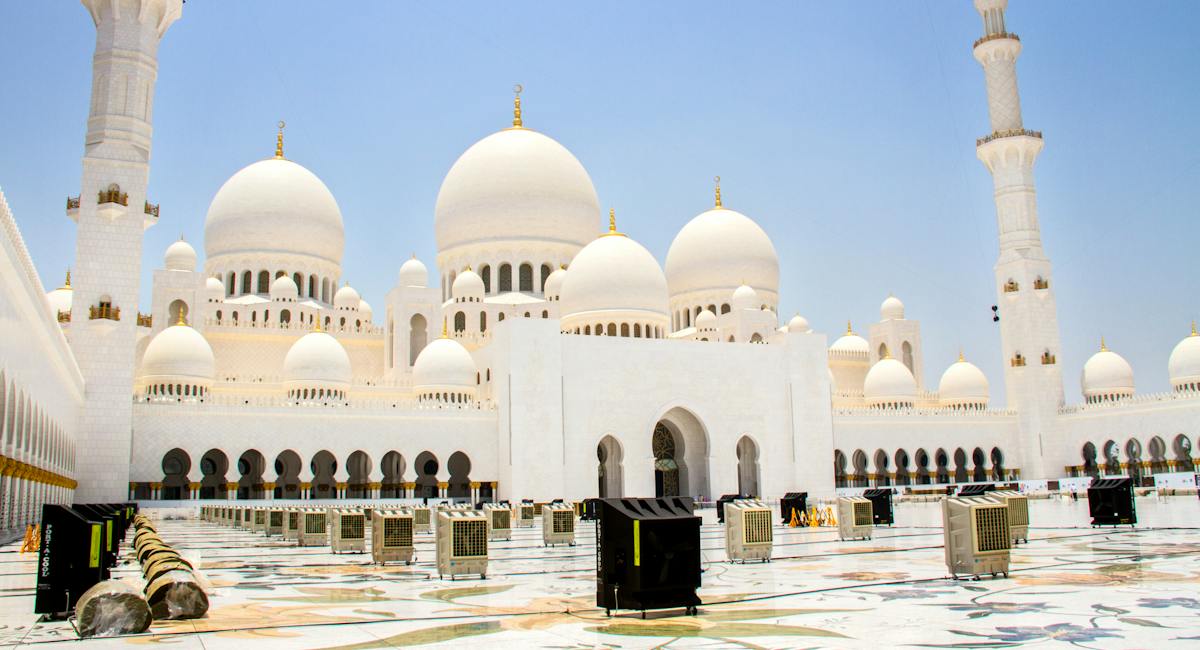 Sheikh Zayed Grand Mosque in Abu Dhabi