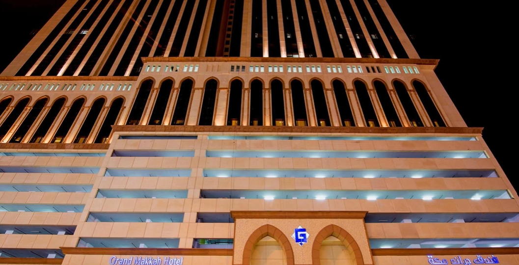 front view of Grand Makkah Hotel |Enjoy Luxury Service